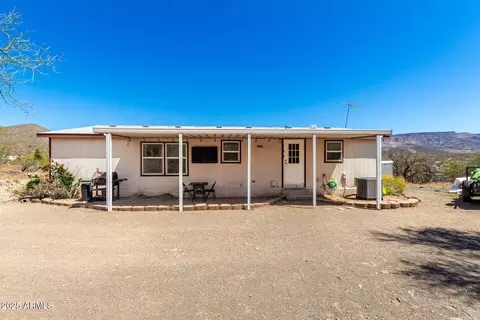49239 N 15th Ave, New River, AZ 85087