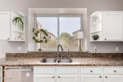 3713 Encinas Ave, Gilbert, AZ 85234 photo 13