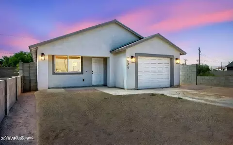2825 E Pueblo Ave, Phoenix, AZ 85040