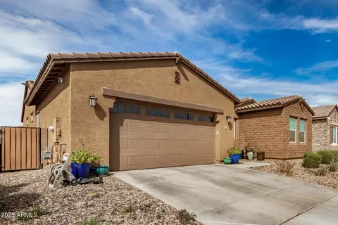 Exterior - 2316 E Isaiah Ave, Gilbert, AZ 85298 photo 4 of 7