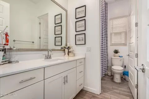 Bath - 2316 E Isaiah Ave, Gilbert, AZ 85298 photo 3 of 4