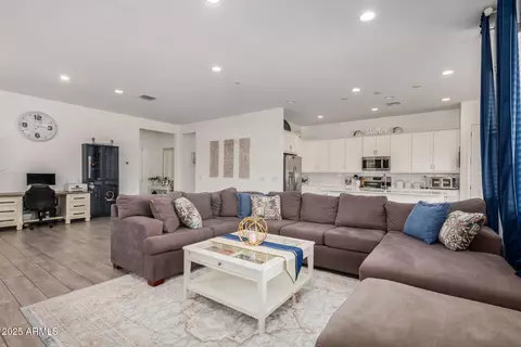 Living - 2316 E Isaiah Ave, Gilbert, AZ 85298 photo 2 of 3