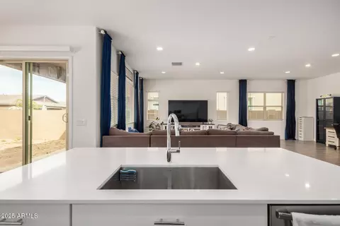 Kitchen - 2316 E Isaiah Ave, Gilbert, AZ 85298 photo 1 of 4