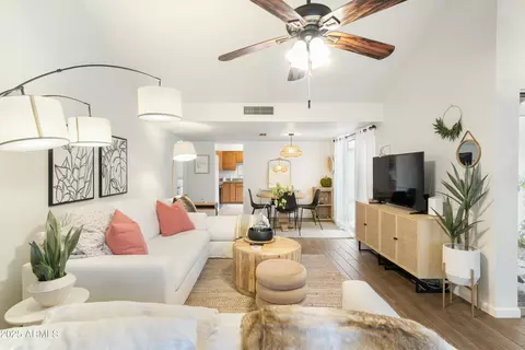 6633 N Majorca Way W, Phoenix, AZ 85016