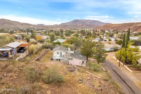 View/Area - 706 Shattuck St, Bisbee, AZ 85603 photo 2 of 4