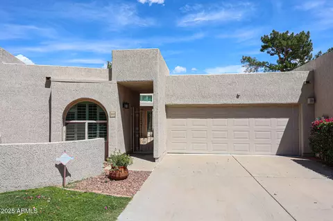 1077 N Vista Verde Cir, Litchfield Park, AZ 85340
