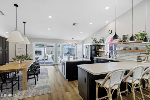 2516 E Taxidea Way, Phoenix, AZ 85048 photo 9