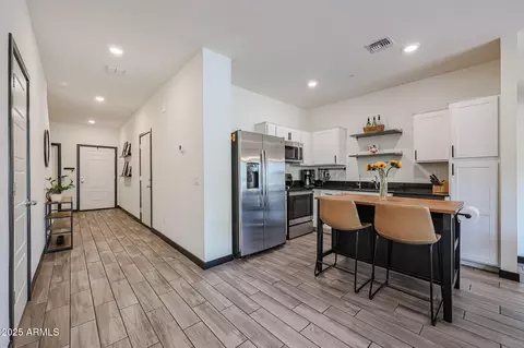 8295 N 22nd Dr, Phoenix, AZ 85021 photo 7