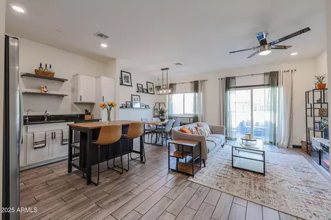 8295 N 22nd Dr, Phoenix, AZ 85021
