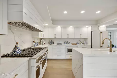 Kitchen - 4436 E Camelback Rd #37, Phoenix, AZ 85018 photo 1 of 1