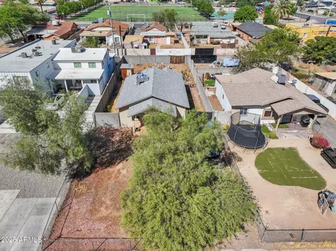 View/Area - 2802 W Melvin St, Phoenix, AZ 85009 photo 2 of 8