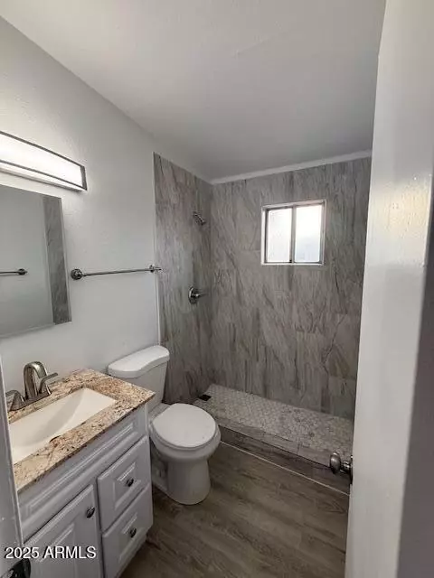 Bath - 1714 E Chipman Rd, Phoenix, AZ 85040 photo 1 of 1