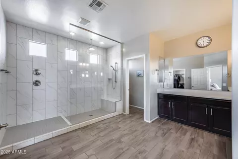 987 E Knightsbridge Way, Gilbert, AZ 85297 photo 18
