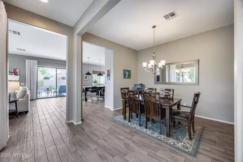 987 E Knightsbridge Way, Gilbert, AZ 85297 photo 5