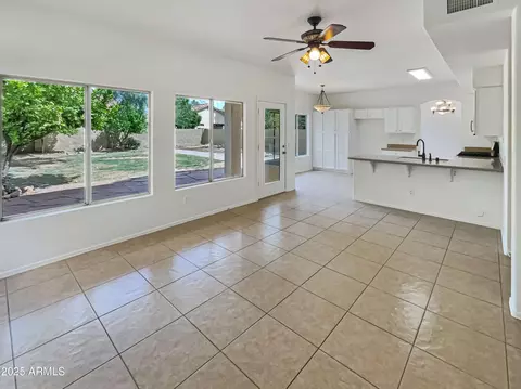 1360 E Washington Ave, Gilbert, AZ 85234 photo 19