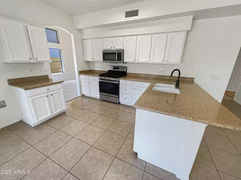 1360 E Washington Ave, Gilbert, AZ 85234 photo 6
