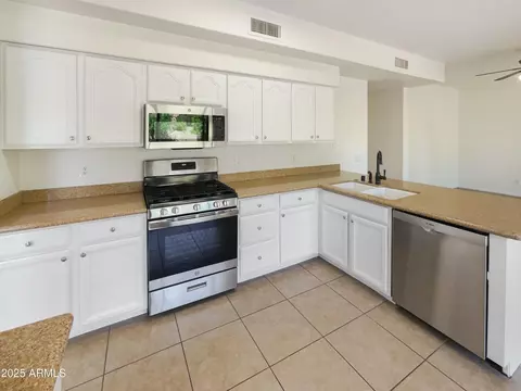 1360 E Washington Ave, Gilbert, AZ 85234 photo 12