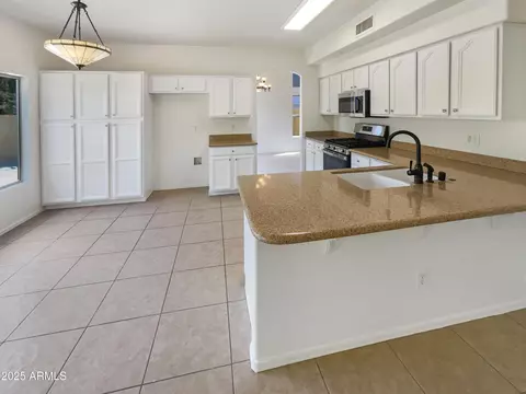 1360 E Washington Ave, Gilbert, AZ 85234 photo 13