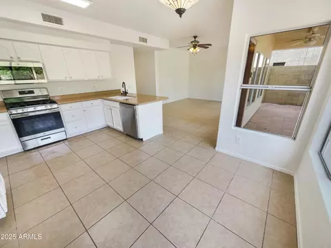 1360 E Washington Ave, Gilbert, AZ 85234 photo 16