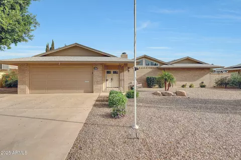 9916 W Alabama Ave, Sun City, AZ 85351
