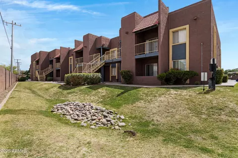 16602 N 25th St #112, Phoenix, AZ 85032