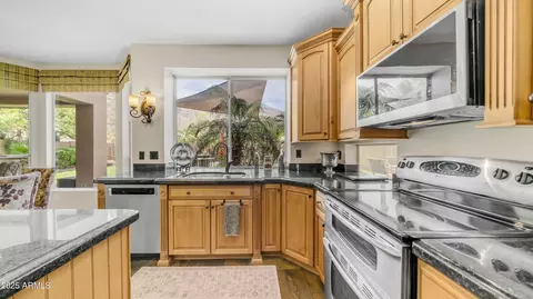 932 E Mountain Sage Dr, Phoenix, AZ 85048 photo 16