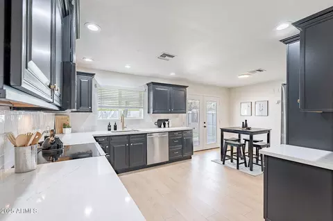 711 N 22nd St, Mesa, AZ 85213 photo 9