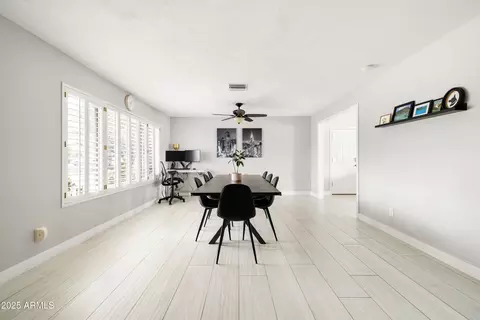 2710 E Cinnabar Ave, Phoenix, AZ 85028 photo 3