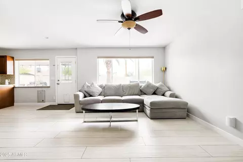 2710 E Cinnabar Ave, Phoenix, AZ 85028 photo 5