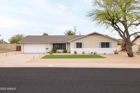 2710 E Cinnabar Ave, Phoenix, AZ 85028