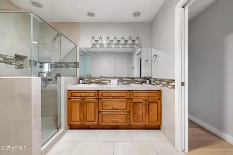 2710 E Cinnabar Ave, Phoenix, AZ 85028 photo 17