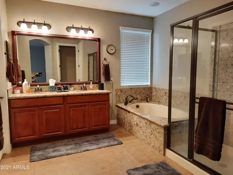 Bath - 2487 E Aris Dr, Gilbert, AZ 85298 photo 3 of 4