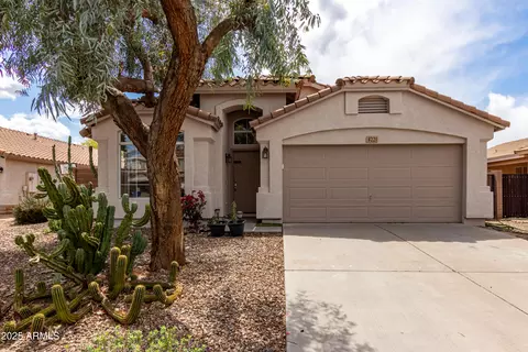 8221 W Lumbee St, Phoenix, AZ 85043