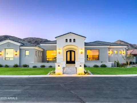 3046 W Redwood Ln, Phoenix, AZ 85045
