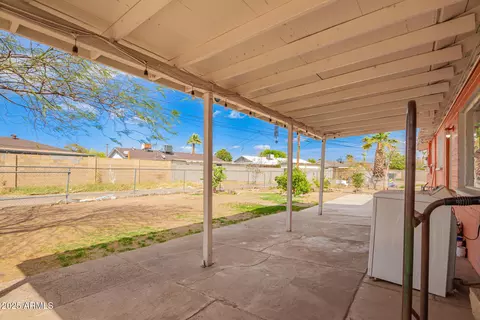 3149 N 40th Ln, Phoenix, AZ 85019 photo 31