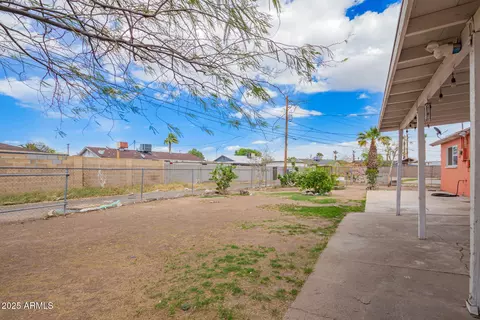 3149 N 40th Ln, Phoenix, AZ 85019 photo 33