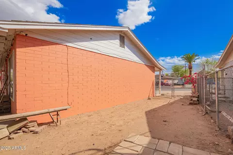 3149 N 40th Ln, Phoenix, AZ 85019 photo 38