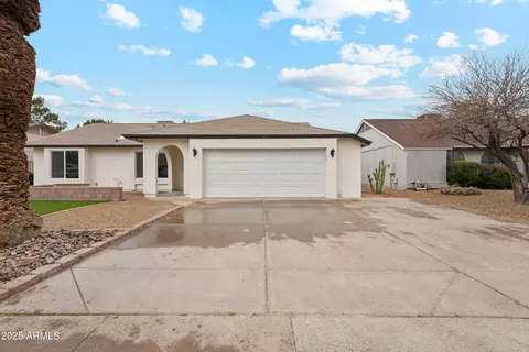 Exterior - 3026 E Bremen St, Phoenix, AZ 85032 photo 1 of 2