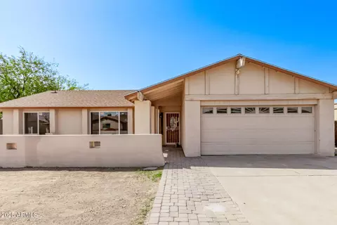 3941 W Desert Hills Dr, Phoenix, AZ 85029