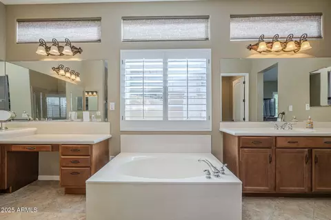 Bath - 4497 E Ficus Way, Gilbert, AZ 85298 photo 5 of 8