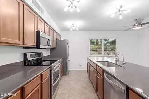 Kitchen - 4445 E Coconino St, Phoenix, AZ 85044 photo 3 of 3