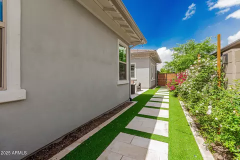 Exterior - 3749 E Sagebrush St, Gilbert, AZ 85296 photo 12 of 17