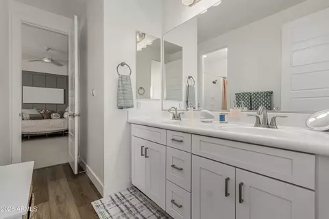 Bath - 3749 E Sagebrush St, Gilbert, AZ 85296 photo 7 of 8