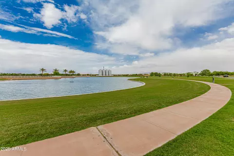 View/Area - 3749 E Sagebrush St, Gilbert, AZ 85296 photo 4 of 5