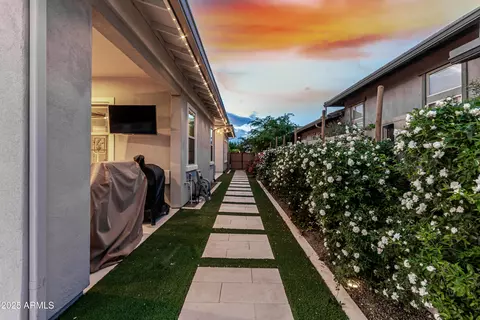 Entry Way - 3749 E Sagebrush St, Gilbert, AZ 85296 photo 8 of 8