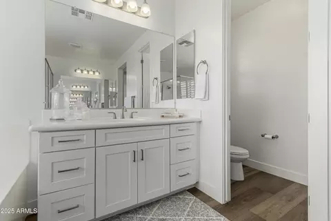 Bath - 3749 E Sagebrush St, Gilbert, AZ 85296 photo 6 of 8
