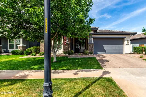 2900 E Spring Wheat Ln, Gilbert, AZ 85296
