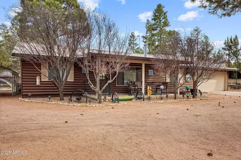 3397 Navajo Dr, Overgaard, AZ 85933