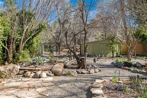 305 Bear Wallow Ln, Sedona, AZ 86336