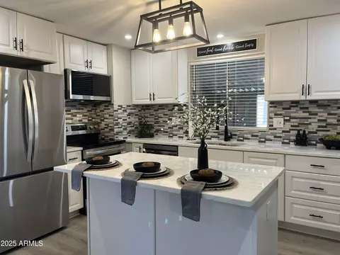 3515 E Sandra Ter, Phoenix, AZ 85032 photo 3